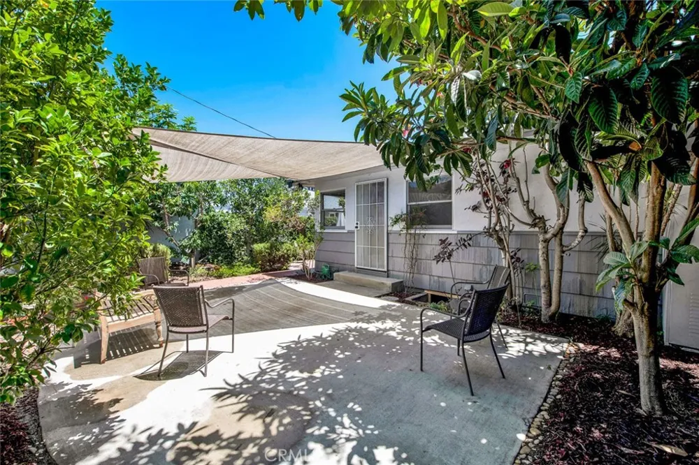 1135 W 10th Street Santa Ana, CA 92703