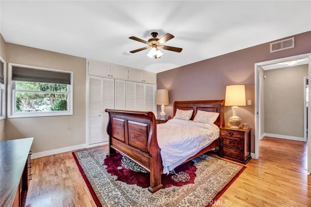1135 W 10th Street Santa Ana, CA 92703