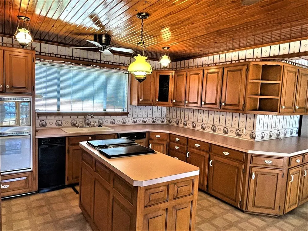 476 Lcr 759 Groesbeck, TX 76642