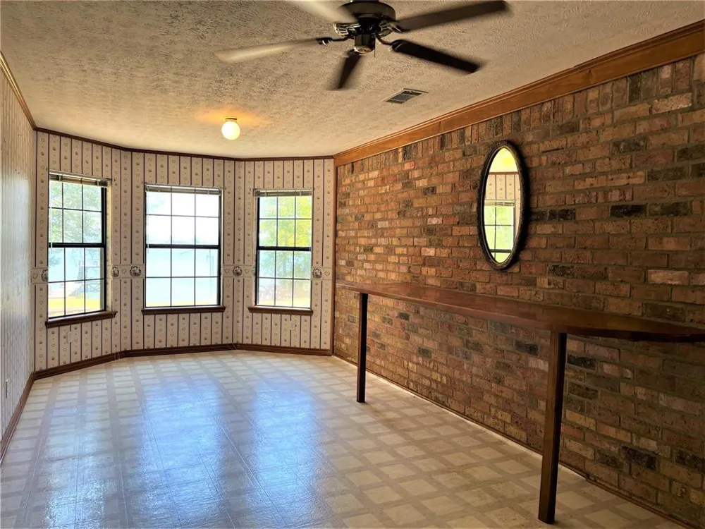 476 Lcr 759 Groesbeck, TX 76642