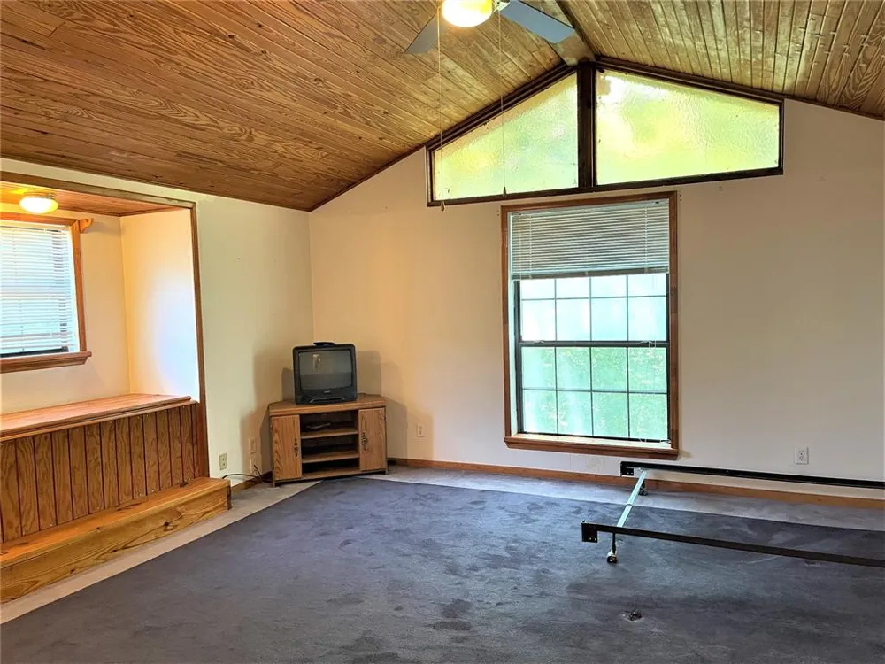 476 Lcr 759 Groesbeck, TX 76642