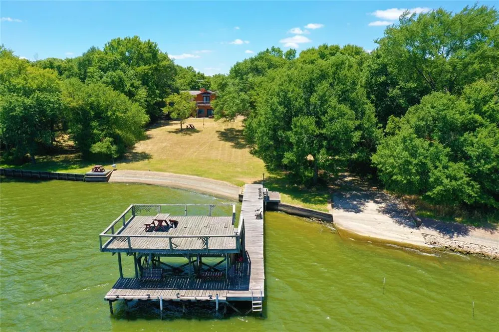 476 Lcr 759 Groesbeck, TX 76642