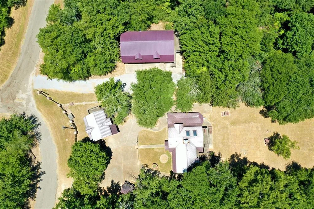 476 Lcr 759 Groesbeck, TX 76642