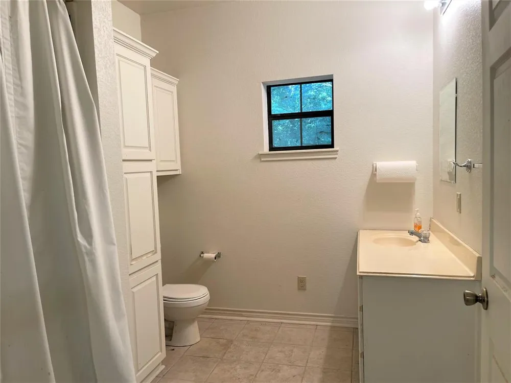 476 Lcr 759 Groesbeck, TX 76642
