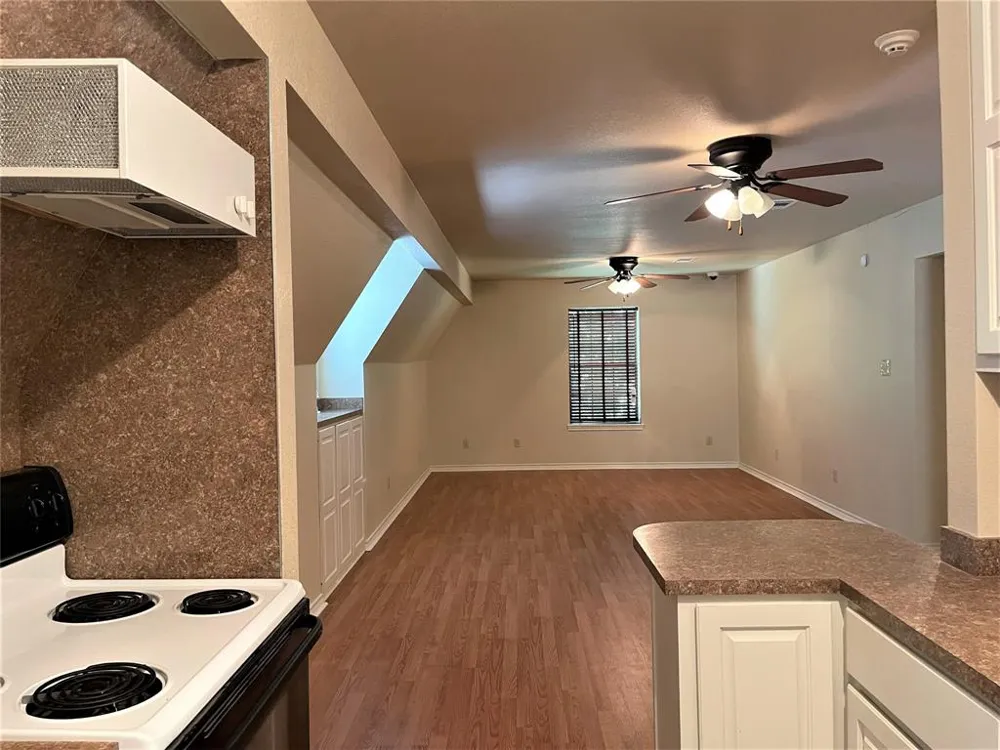 476 Lcr 759 Groesbeck, TX 76642