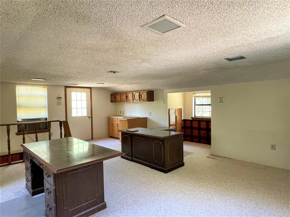 476 Lcr 759 Groesbeck, TX 76642