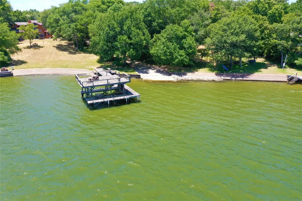 476 Lcr 759 Groesbeck, TX 76642