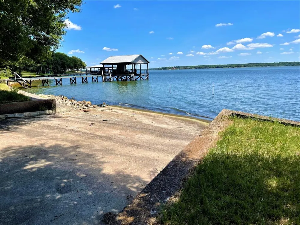 476 Lcr 759 Groesbeck, TX 76642