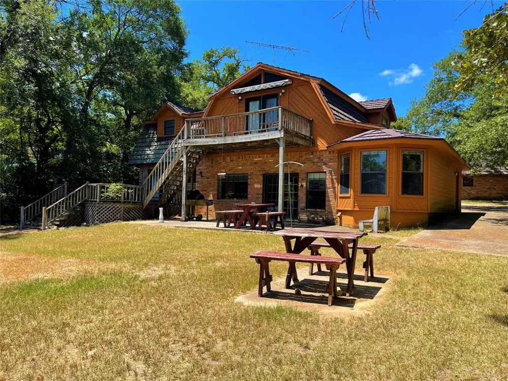 476 Lcr 759 Groesbeck, TX 76642