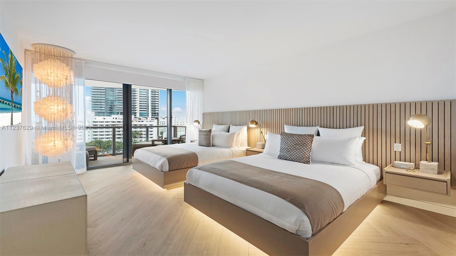 2201 Collins Ave #804 Miami Beach, FL 33139