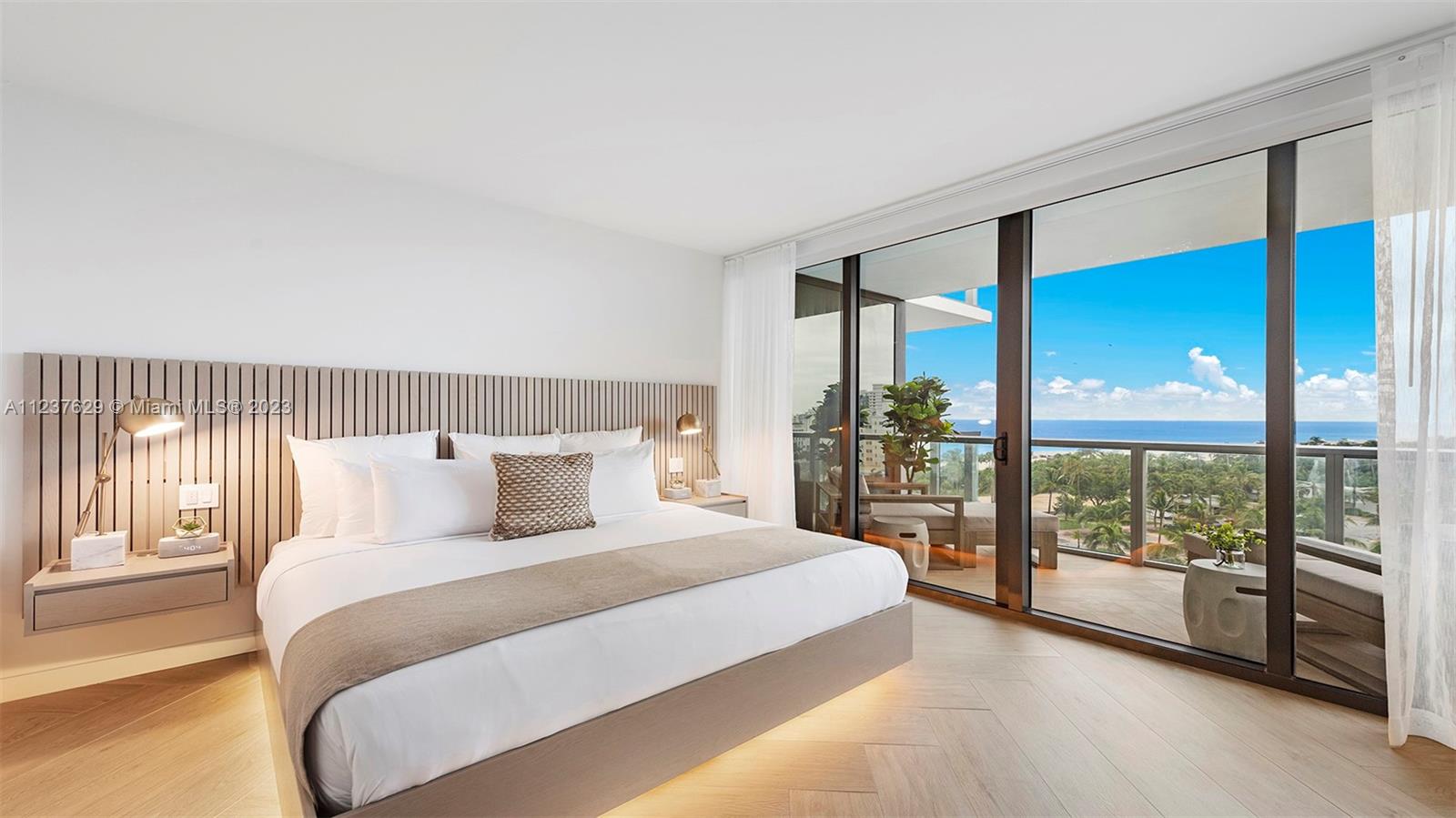 2201 Collins Ave #804 Miami Beach, FL 33139