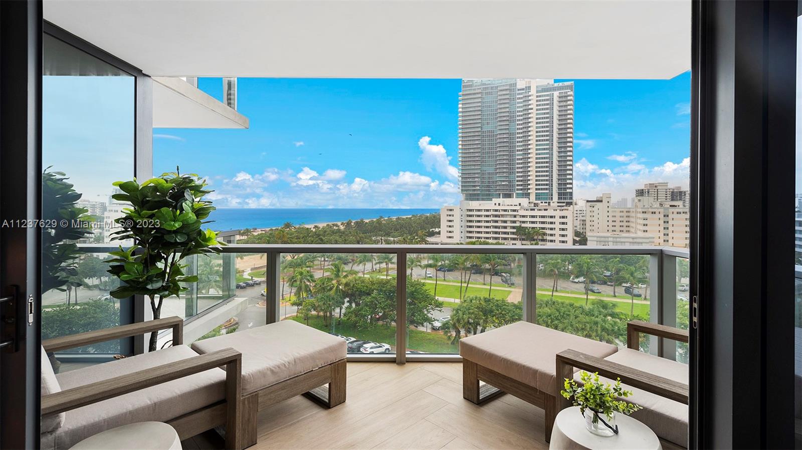 2201 Collins Ave #804 Miami Beach, FL 33139