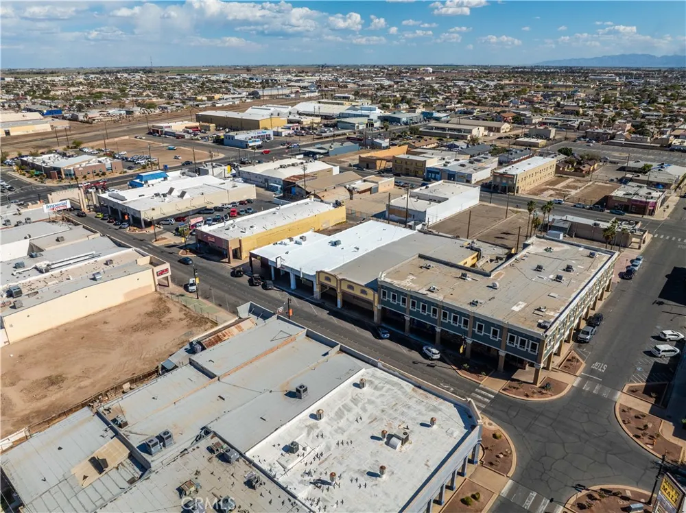 471 W Main Street El Centro, CA 92243