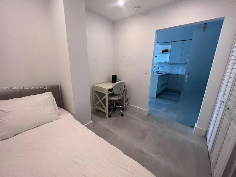100 Lincoln Rd #1608 Miami Beach, FL 33139