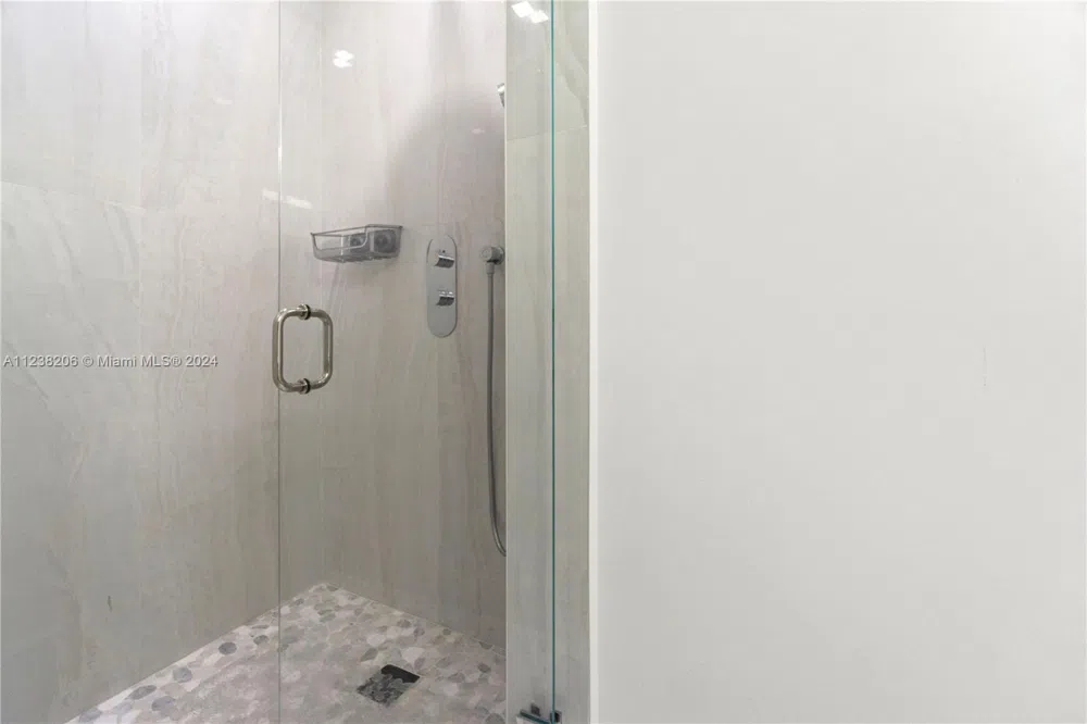 100 Lincoln Rd #1608 Miami Beach, FL 33139