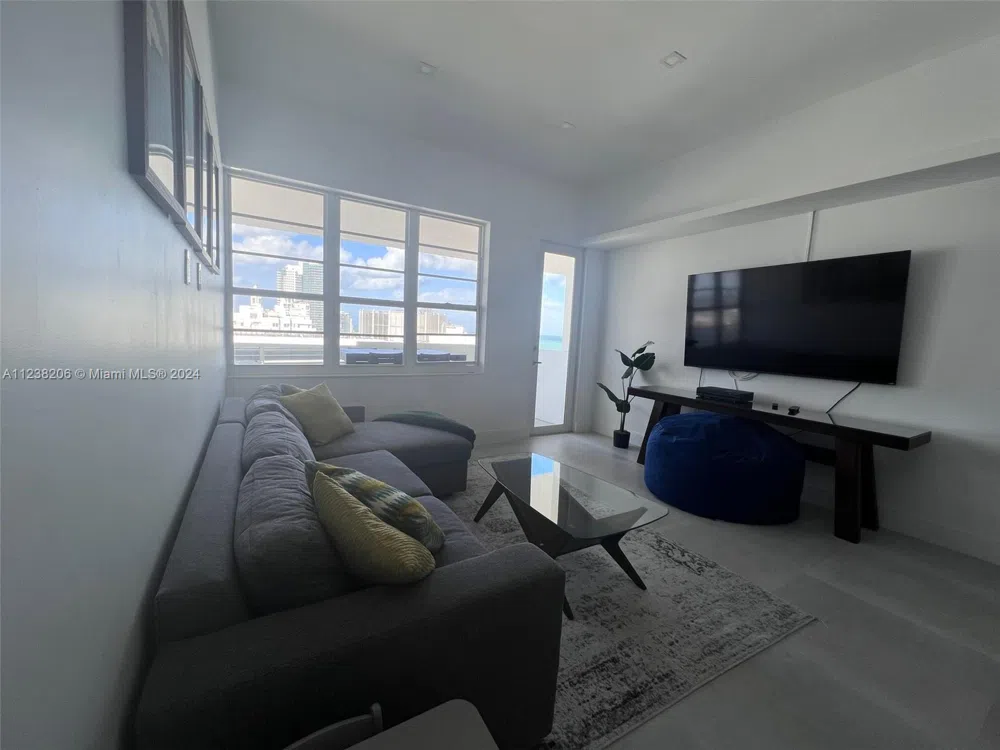 100 Lincoln Rd #1608 Miami Beach, FL 33139