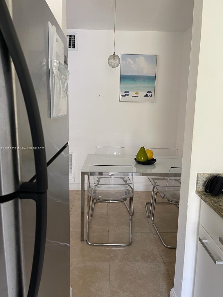 100 Sunrise Dr #25 Key Biscayne, FL 33149