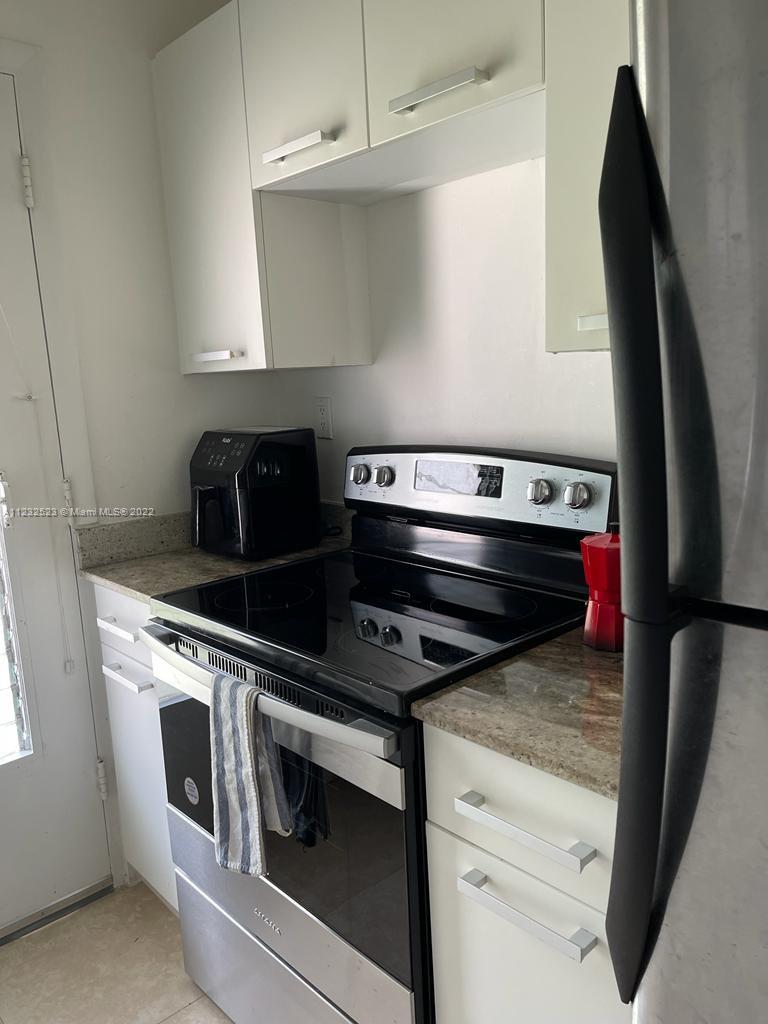 100 Sunrise Dr #25 Key Biscayne, FL 33149