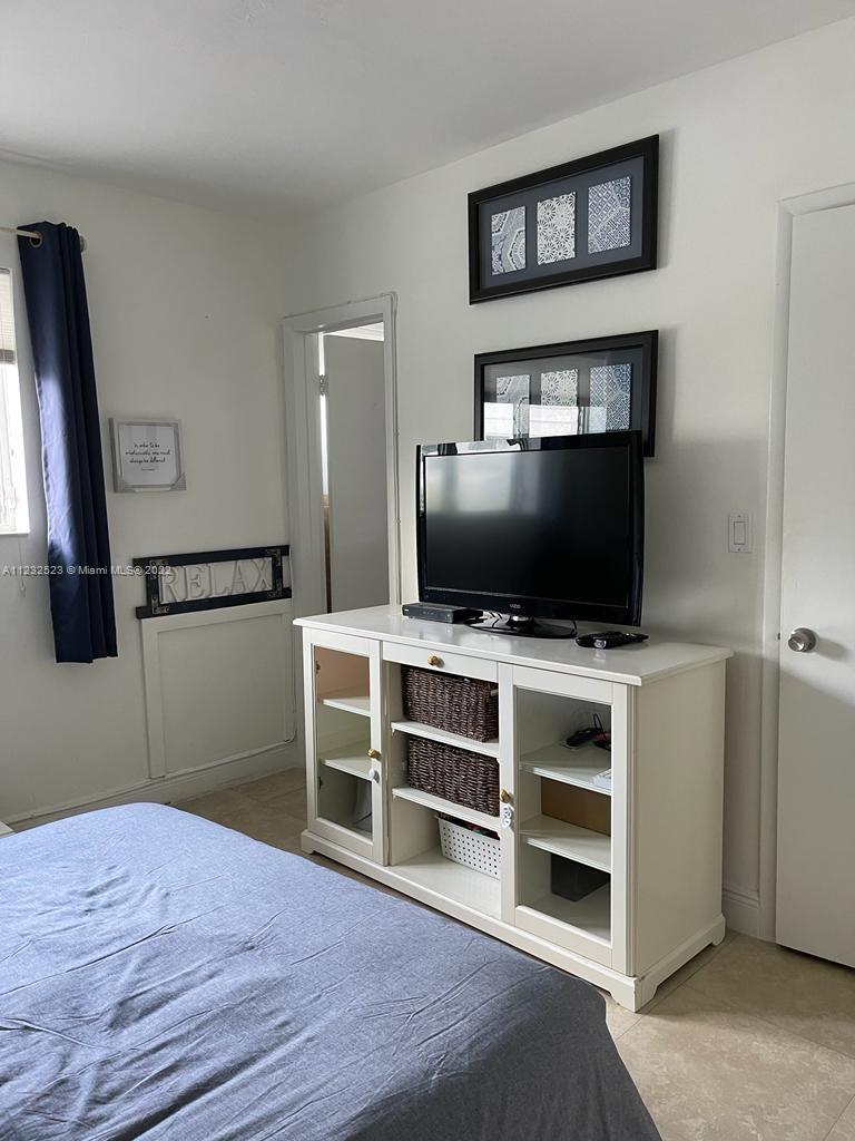 100 Sunrise Dr #25 Key Biscayne, FL 33149