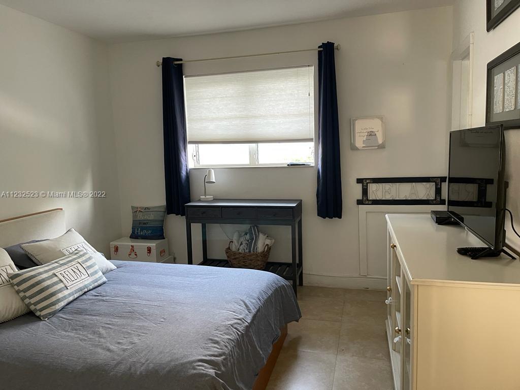 100 Sunrise Dr #25 Key Biscayne, FL 33149