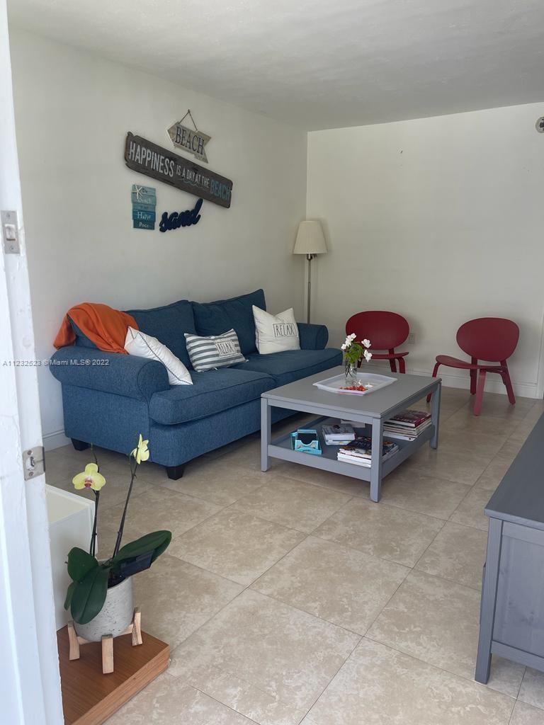 100 Sunrise Dr #25 Key Biscayne, FL 33149