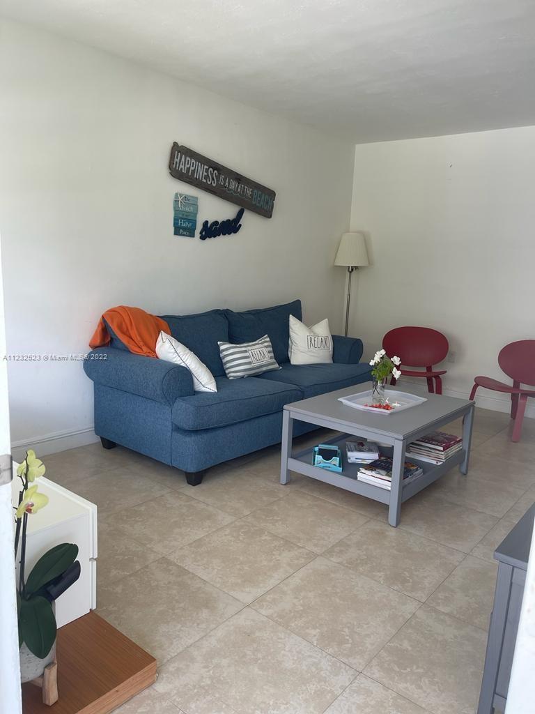 100 Sunrise Dr #25 Key Biscayne, FL 33149