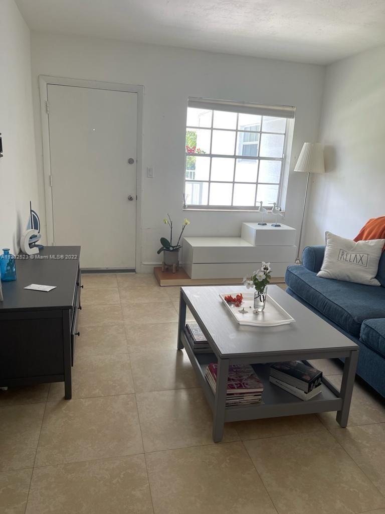 100 Sunrise Dr #25 Key Biscayne, FL 33149