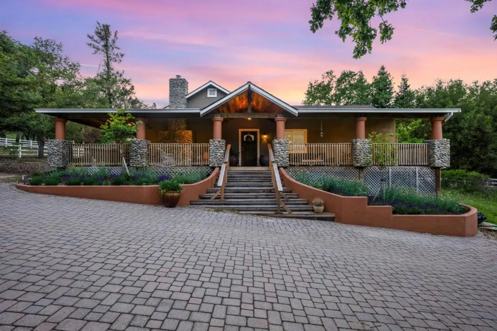 13550 Uvas Road Morgan Hill, CA 95037