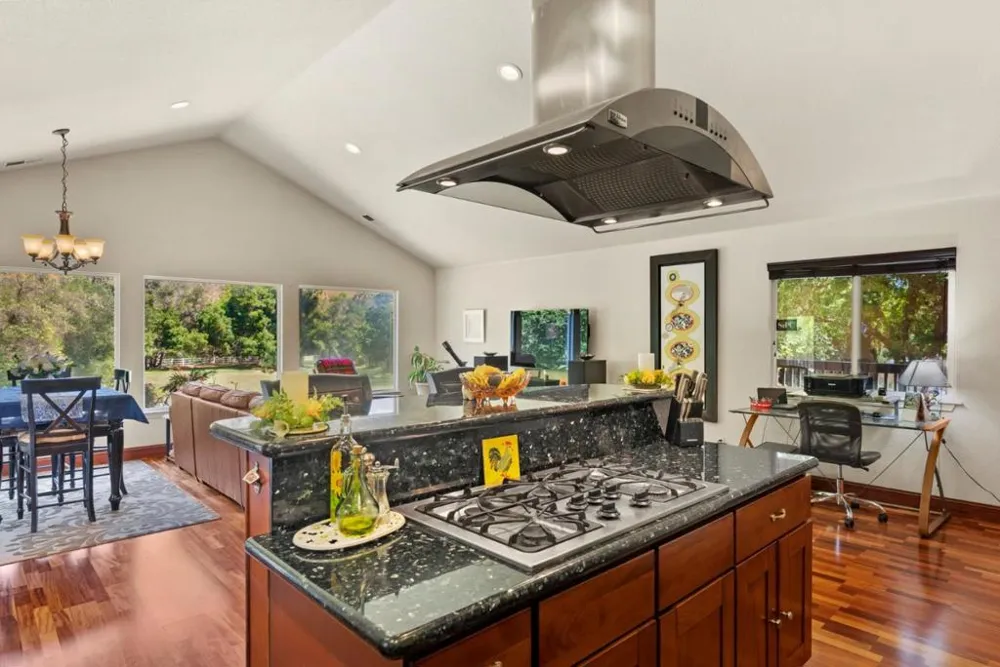 13550 Uvas Road Morgan Hill, CA 95037