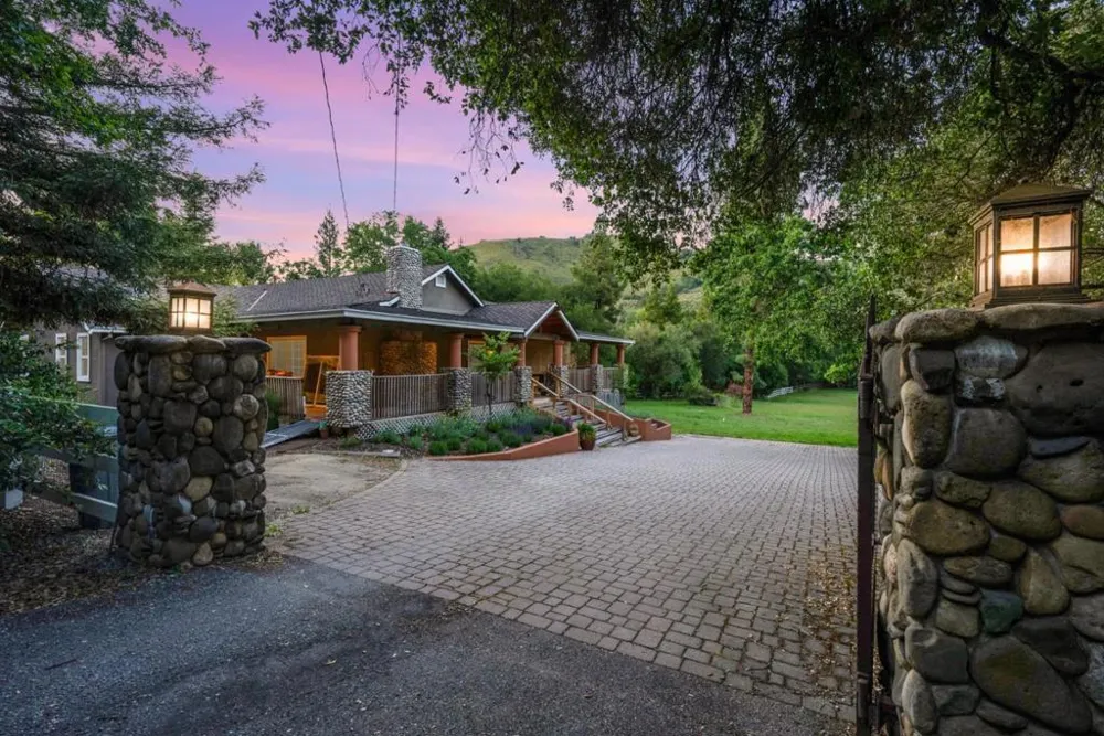 13550 Uvas Road Morgan Hill, CA 95037