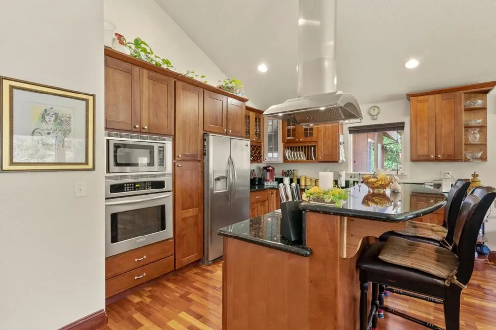 13550 Uvas Road Morgan Hill, CA 95037