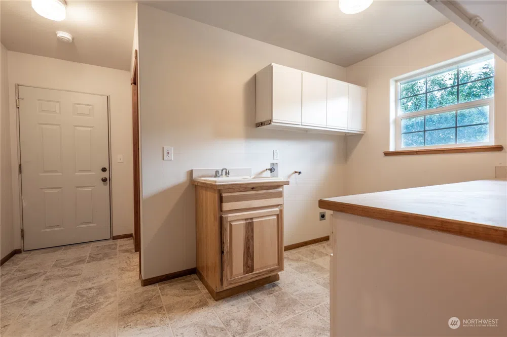 732 Satsop Road W Montesano, WA 98563