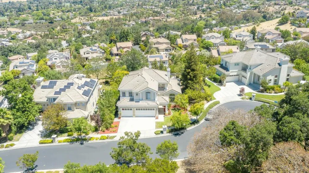 5568 Snowdon Place San Jose, CA 95138