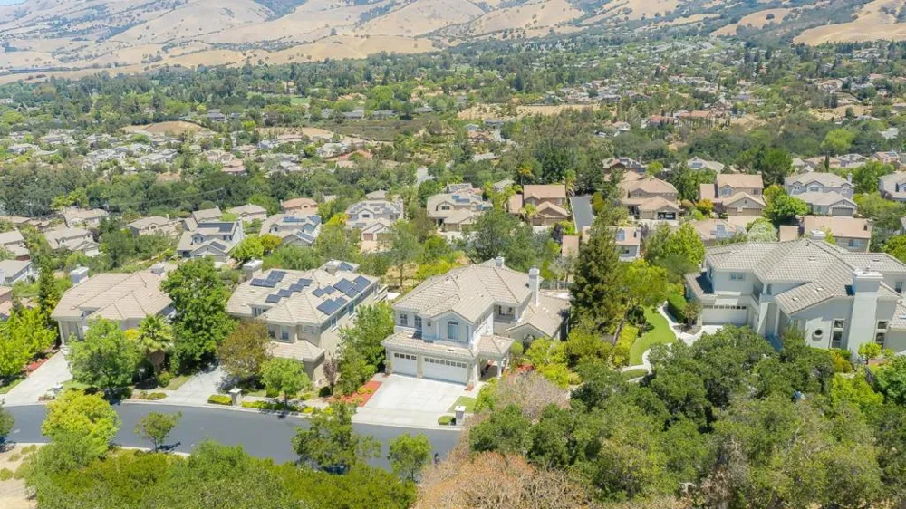 5568 Snowdon Place San Jose, CA 95138