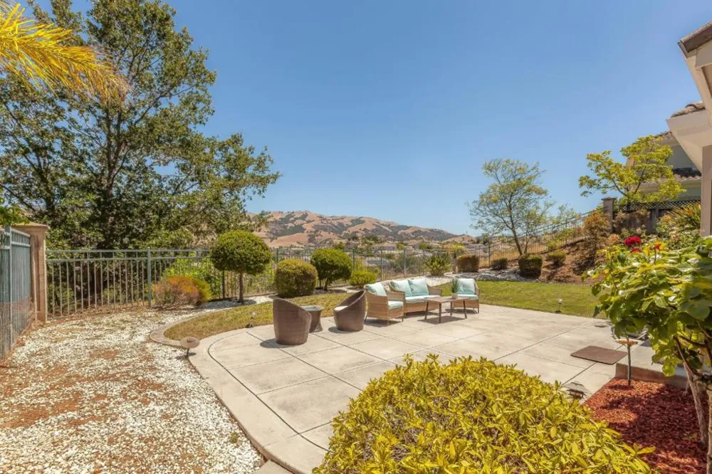 5568 Snowdon Place San Jose, CA 95138