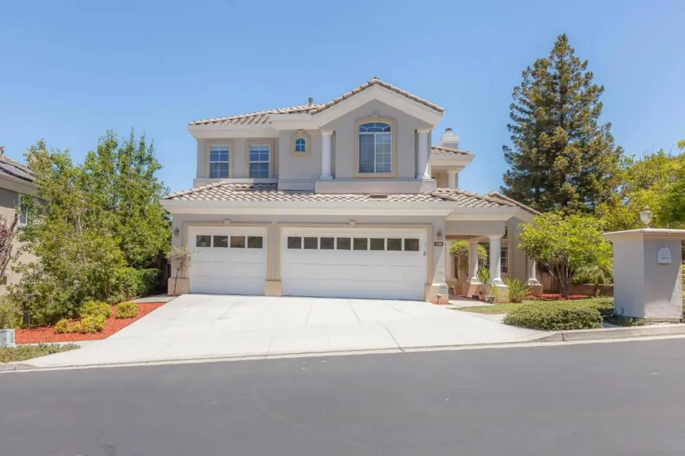 5568 Snowdon Place San Jose, CA 95138