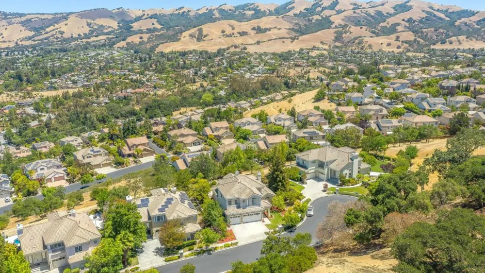 5568 Snowdon Place San Jose, CA 95138