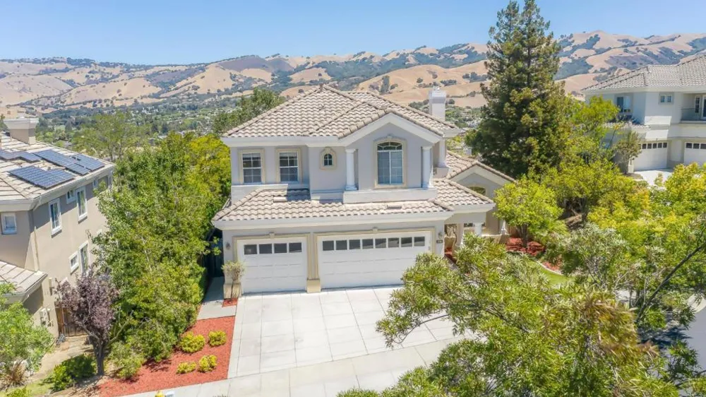 5568 Snowdon Place San Jose, CA 95138