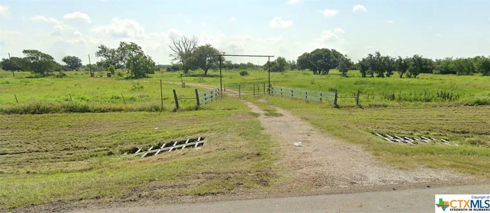 14336 US 77 Highway Victoria, TX 77904