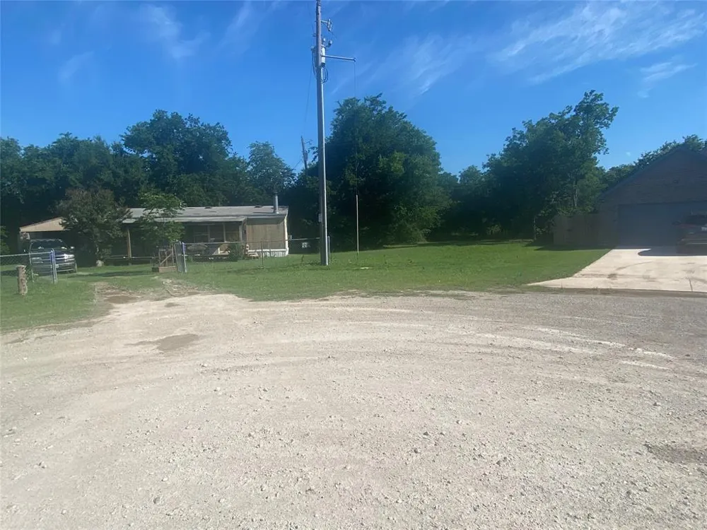 5410 Ashworth Court Granbury, TX 76048