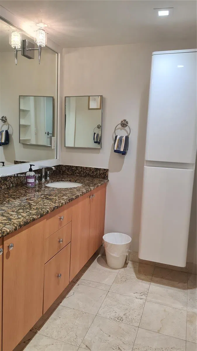6917 Collins Ave #809 Miami Beach, FL 33141