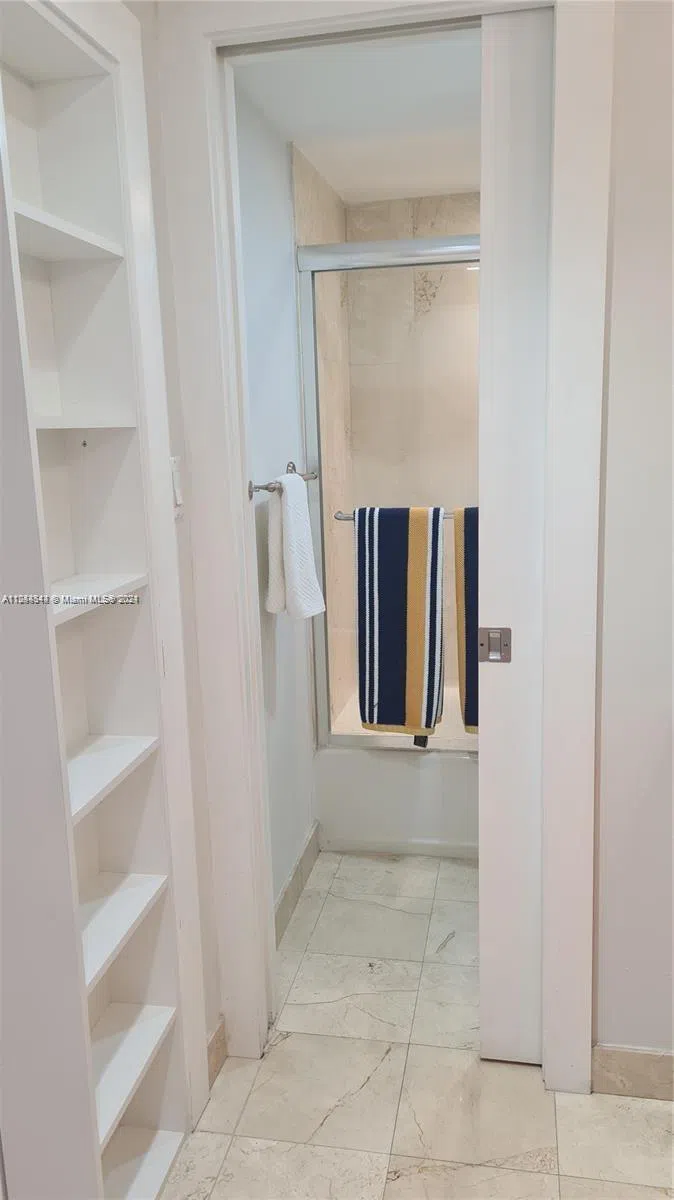 6917 Collins Ave #809 Miami Beach, FL 33141