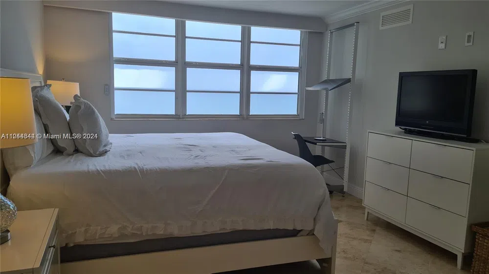 6917 Collins Ave #809 Miami Beach, FL 33141