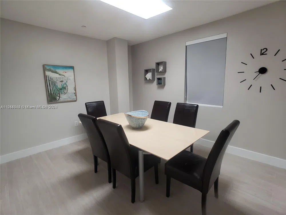 6917 Collins Ave #809 Miami Beach, FL 33141