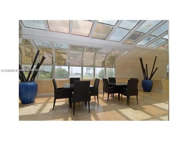 6917 Collins Ave #809 Miami Beach, FL 33141