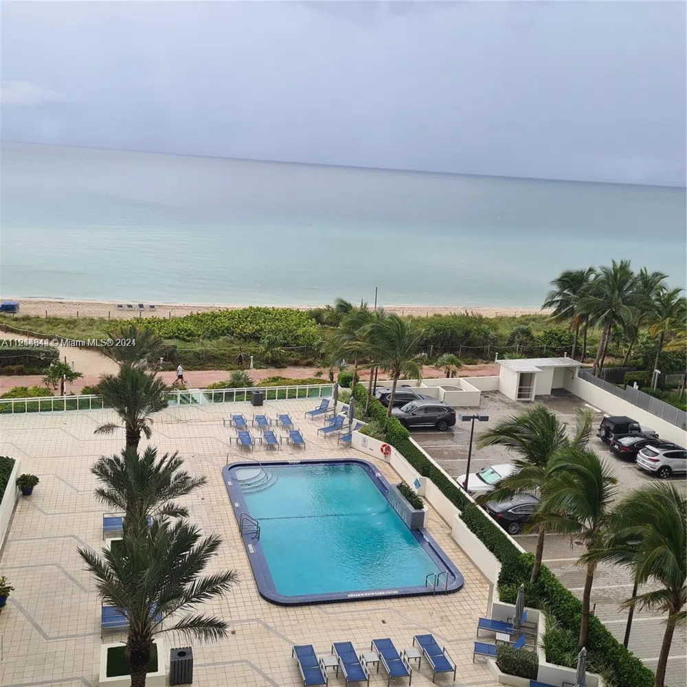 6917 Collins Ave #809 Miami Beach, FL 33141