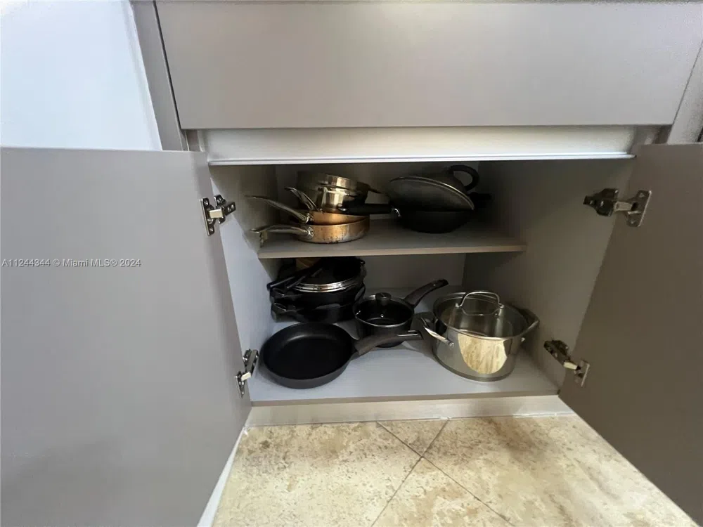 6917 Collins Ave #809 Miami Beach, FL 33141