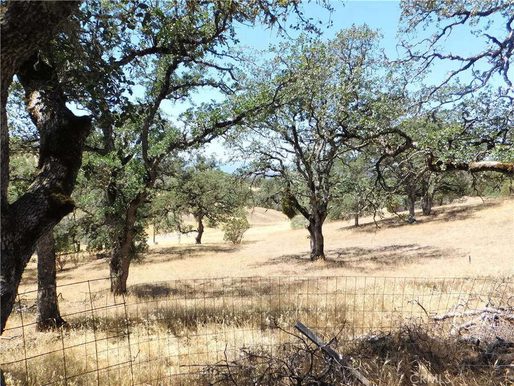 997 Watertrough Rd Clearlake Oaks, CA 95423
