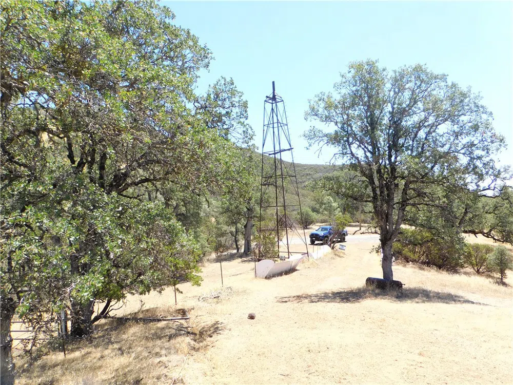 997 Watertrough Rd Clearlake Oaks, CA 95423