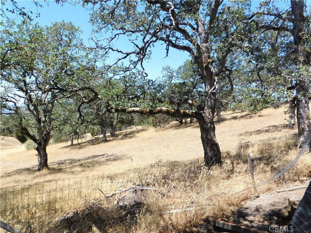 997 Watertrough Rd Clearlake Oaks, CA 95423